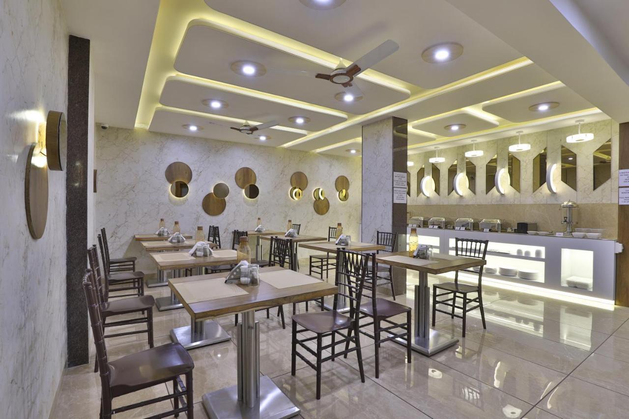 Rest Inn Dormitory Vadodara Exterior photo